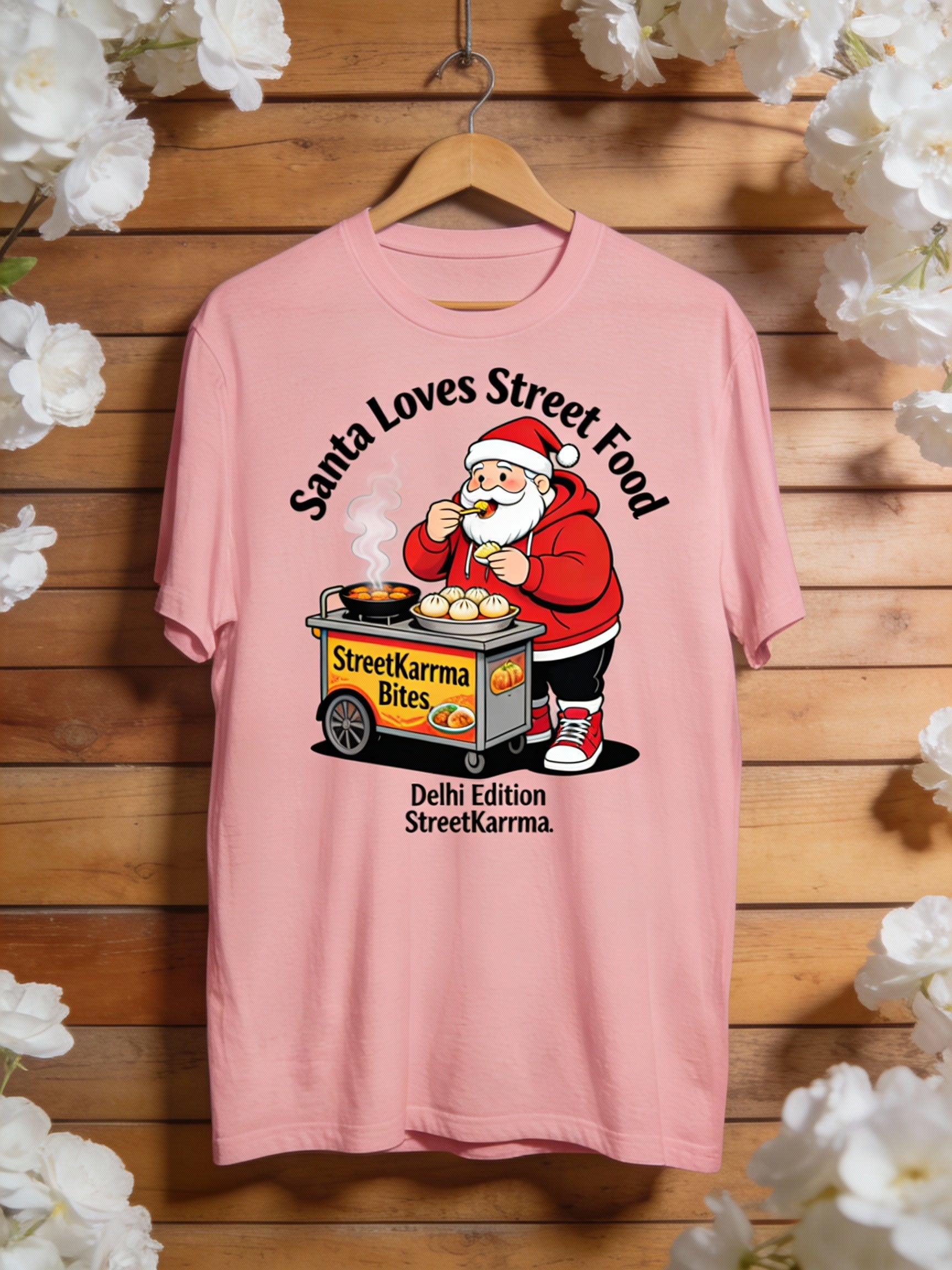 Santa loves momo's - Christmas Special